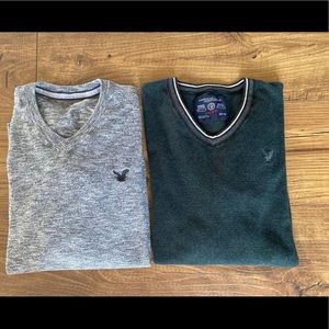 2 American Eagle Outfitters Men’s Sweaters